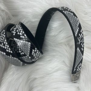 Lovestrength Belts Women’s Small Snake Skin